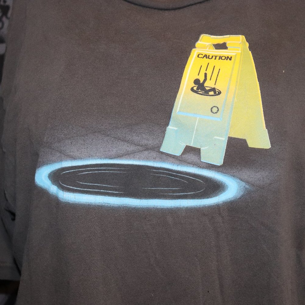 Portal SLIPPERY WHEN WET GAMER funny Parody Woot L